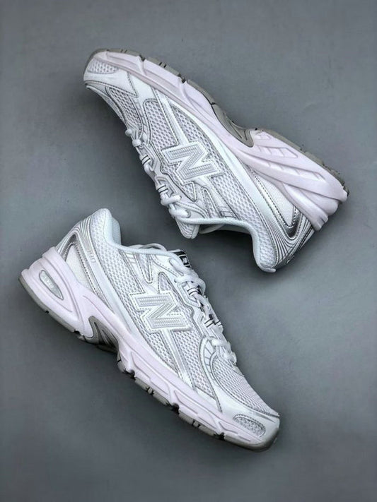 New Balance 740
